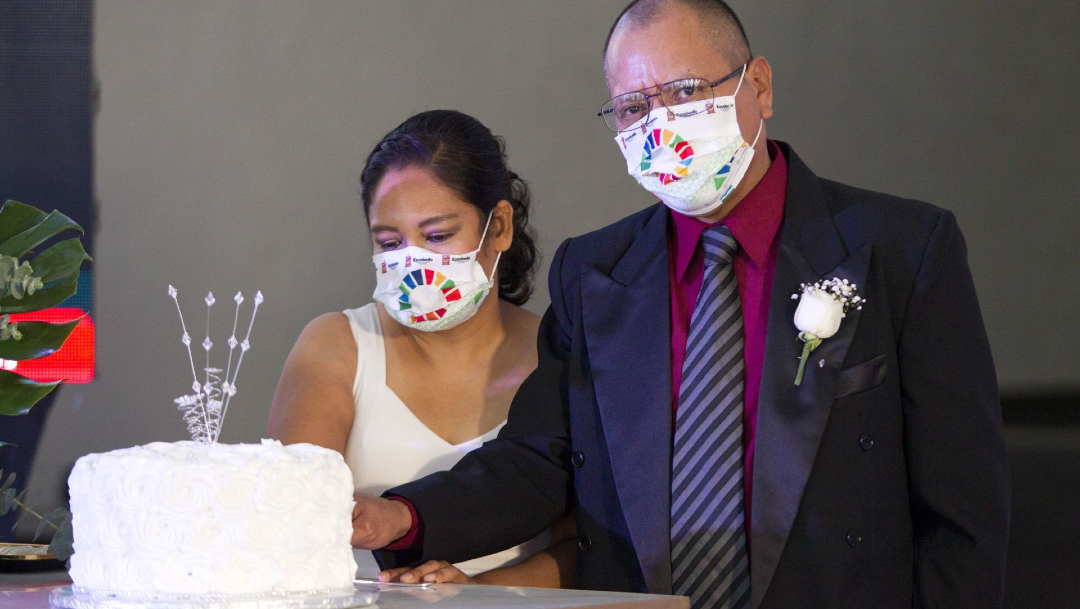 Fotografía de una boda colectiva virtual en el municipio de Escobedo, Nuevo León