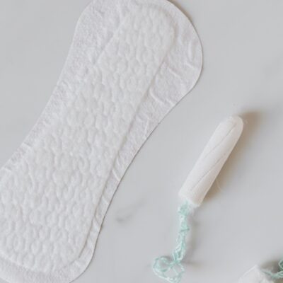 Proponen eliminar IVA de toallas, tampones y demás productos para la menstruación