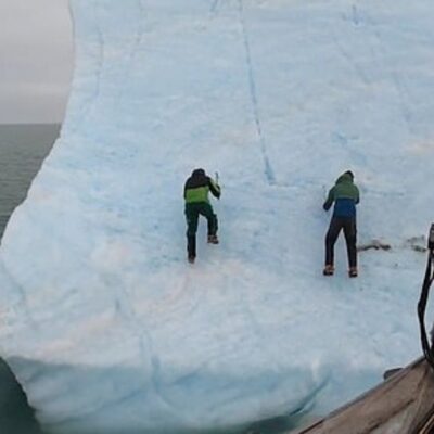 Video: Así se volteó un iceberg sobre dos exploradores en el Polo Norte