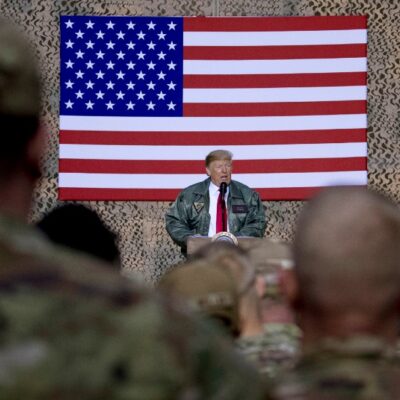 Donald Trump planea retirar a más tropas de Irak