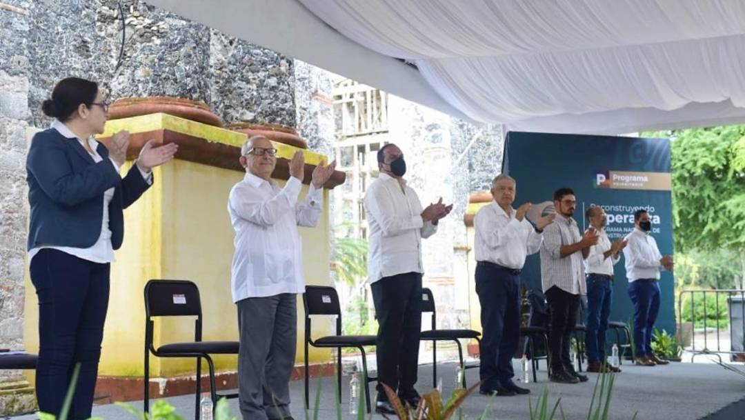 El presidente López Obrador supervisó los trabajos de reconstrucción en Jojutla, Morelos, tras el sismo del 19 de septiembre de 2017