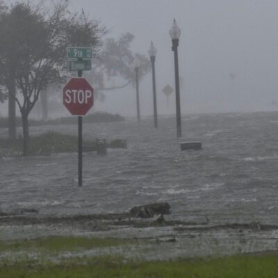 La tormenta tropical ‘Beta’ avanza hacia Texas y Luisiana