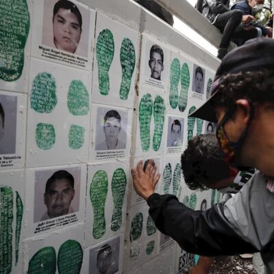 FGR emite órdenes de aprehensión contra militares por caso Ayotzinapa