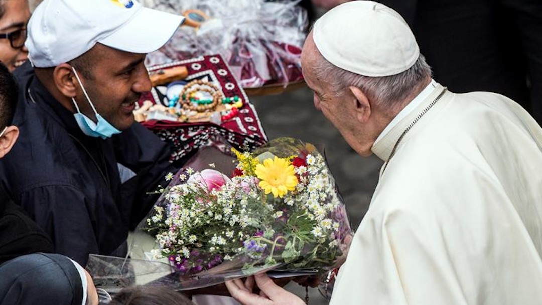 El papa Francisco pide encontrar la cura para los virus socioeconómicos