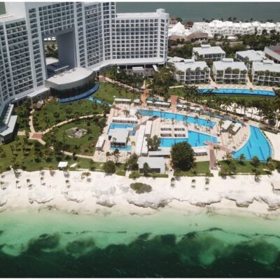 Playas de Cancún y Playa del Carmen reabrirán el 7 de septiembre
