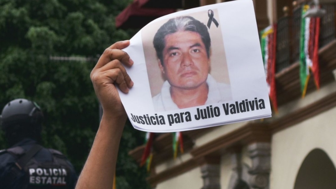 Protestan en Veracruz por el asesinato de Julio Valdivia