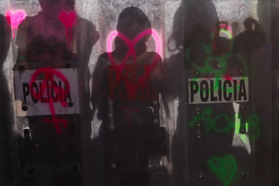 Presentan-video-de-agresión-de-feministas-contra-policías