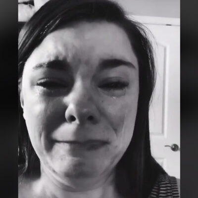Video: Madre de niño con síndrome de Down llora porque nadie fue a la fiesta de su hijo