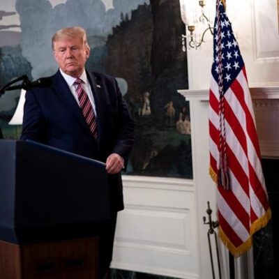 Casa Blanca rechaza acusaciones sobre injerencia de Rusia para no ofender a Trump