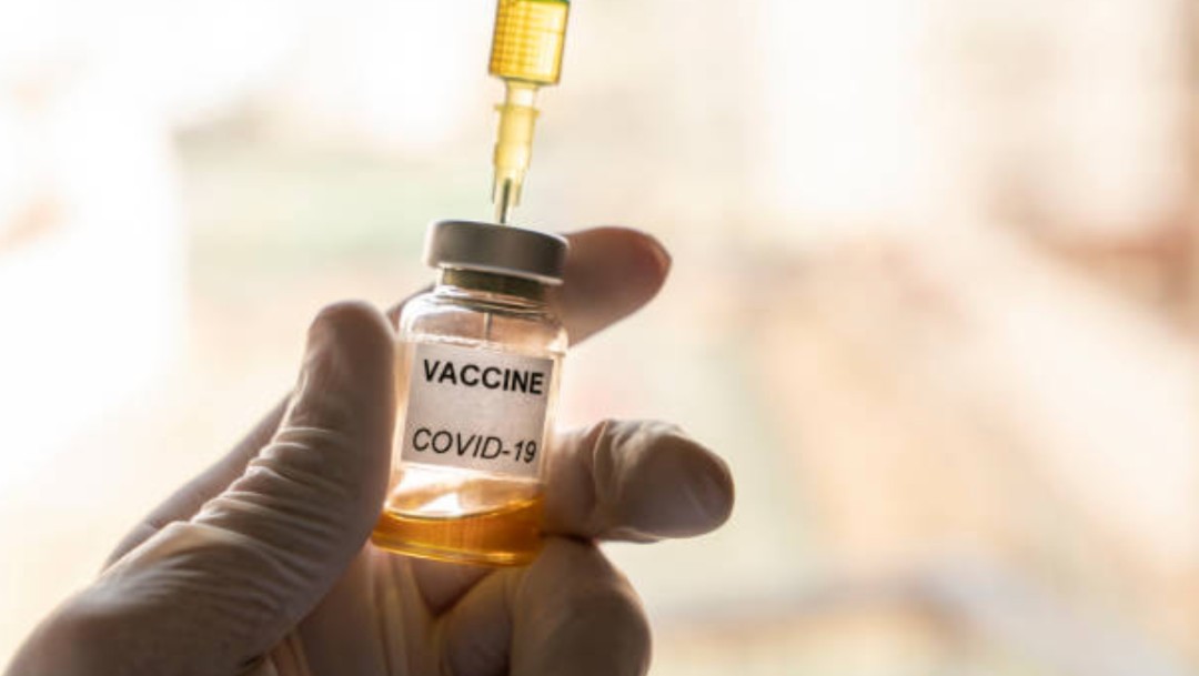 China podría empezar a vacunar a la población en noviembre: Experta