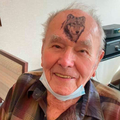 Fotos: Abuelitos se realizan tatuajes y se vuelven virales en redes