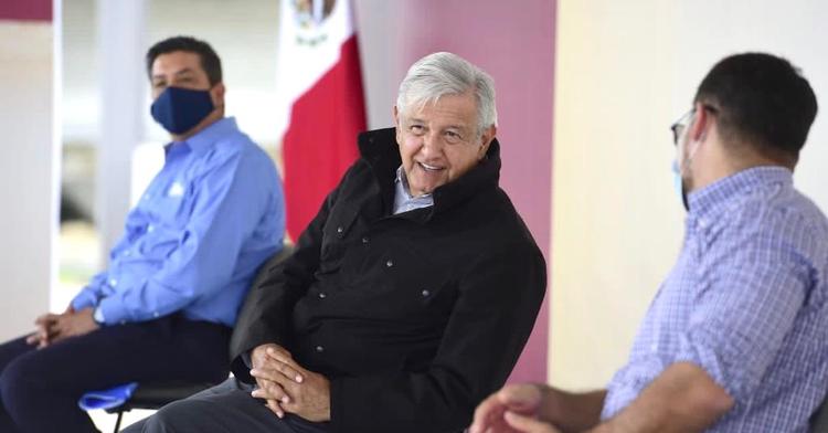 El presidente López Obrador acortó un discurso en Nuevo Laredo ante la presencia de simpatizantes y críticos de su gobierno