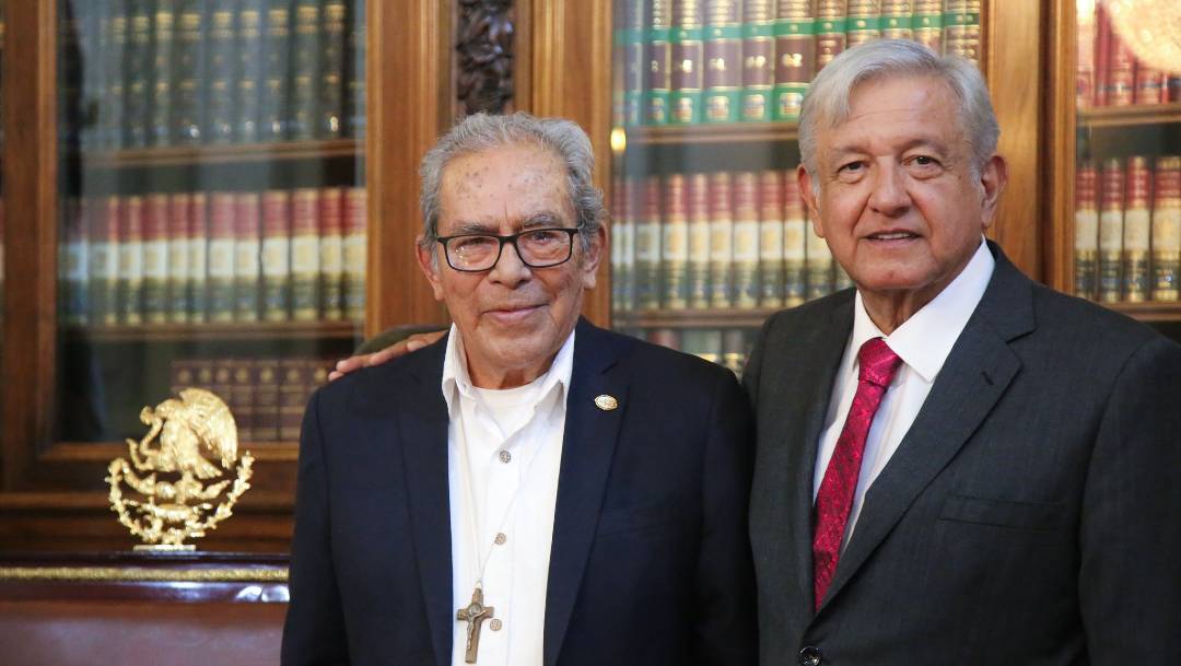 El presidente López Obrador lamentó el fallecimiento de Arturo Lona Reyes, conocido como 'el obispo de los pobres'