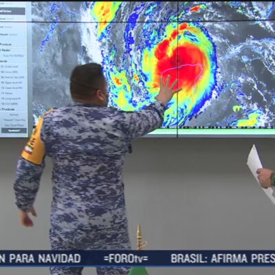 Así opera el centro de monitoreo de huracanes de Sedena