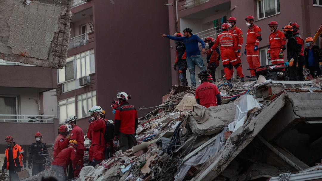 Aumenta a 44 el número de muertos en Turquía tras terremoto