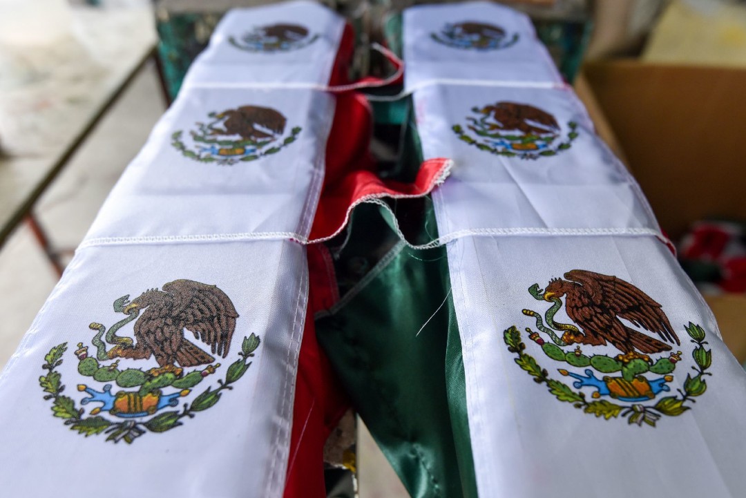 Amenazan-a-familia-en-EEUU-por-enarbolar-bandera-mexicana