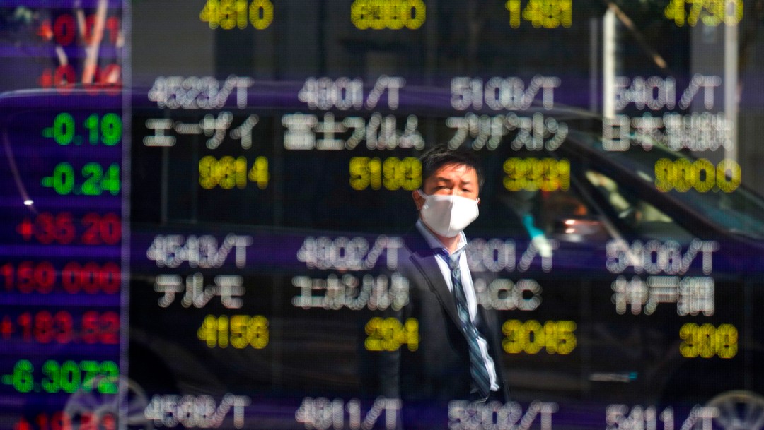 Bolsa de Tokio cae tras anuncio del positIvo de Trump por COVID-19