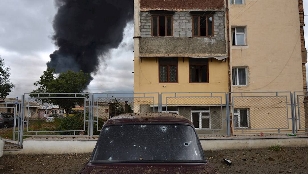 Testigos del conflicto entre Armenia y Azerbaiyán aseguran que los bombardeos entre ambas milicias apuntan a civiles