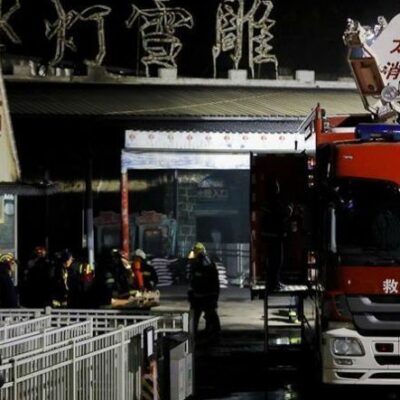 Incendio en sitio turístico de China deja 13 muertos