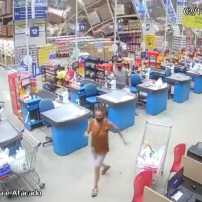 Un muerto y ocho heridos deja caída de anaqueles en supermercado de Brasil