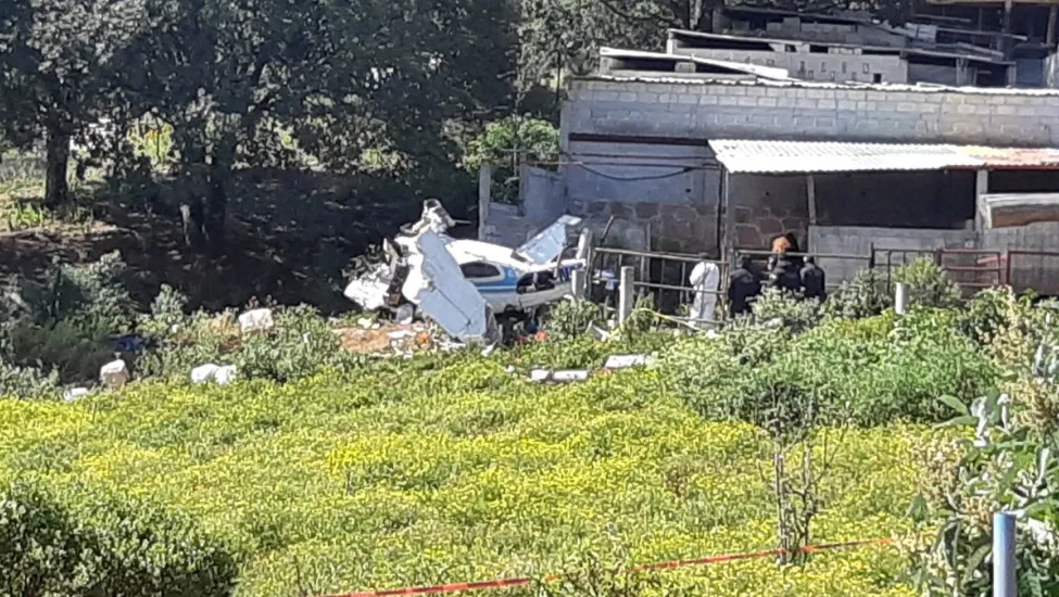 El accidente ocurrió el lunes cuando el pequeño aeroplano Cessna cargado supuestamente con cocaína se precipitó en el central estado Querétaro