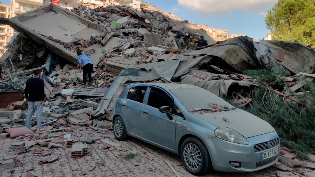 Fuerte sismo magnitud 7 sacude Turquía