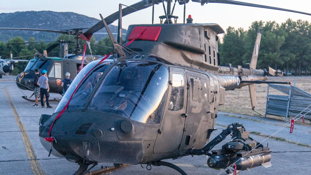 Choque de dos helicópteros afganos deja nueve muertos