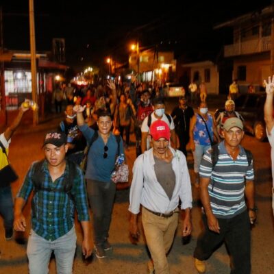 Más de tres mil hondureños inician caravana hacia EEUU pese a pandemia