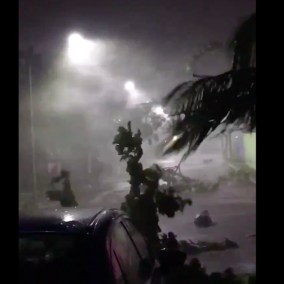 Huracán Zeta impacta con fuerza en Quintana Roo y se degrada a tormenta tropical