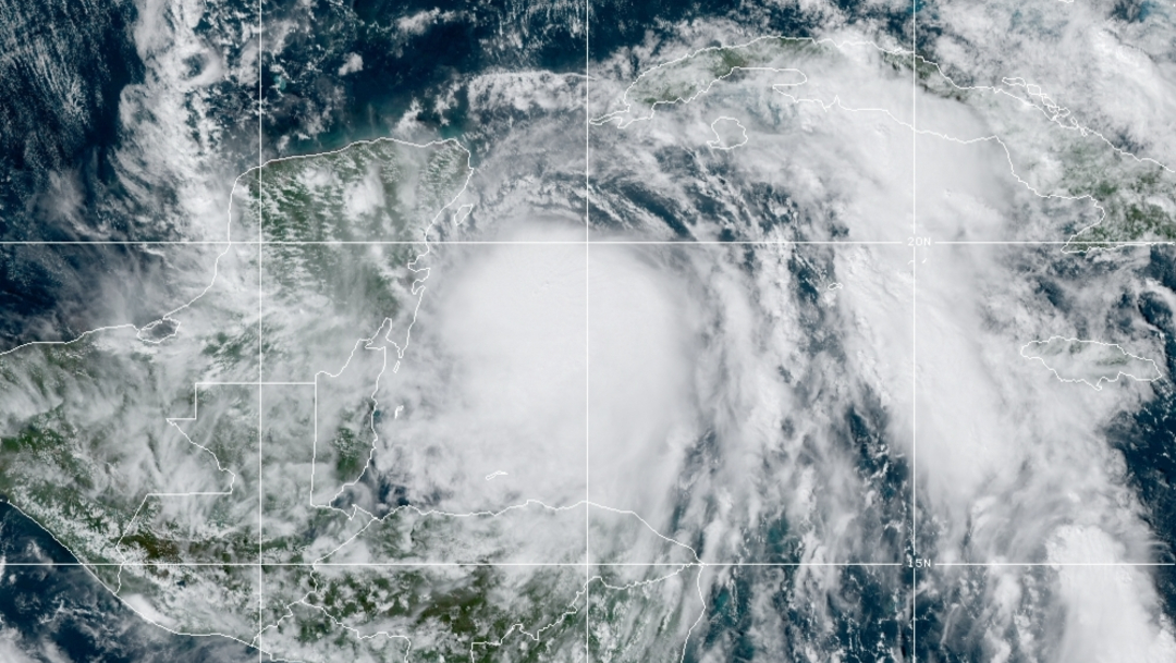 Tormenta tropical Zeta de convierte en huracán categoría 1 rumbo a Península de Yucatán