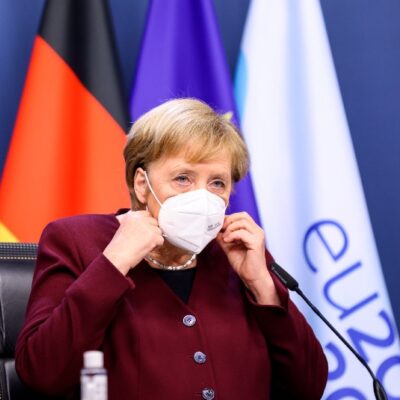 Merkel pide a los alemanes permanecer en casa ante repunte del coronavirus