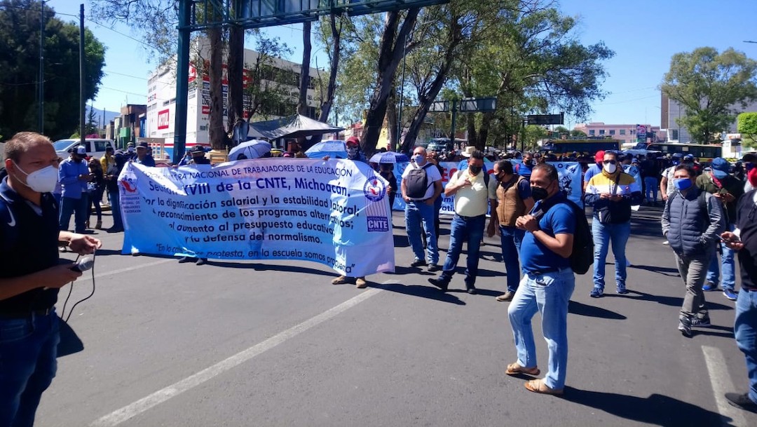 Normalistas marchan en Chiapas, Oaxaca y Michoacán por movimiento estudiantil del 68