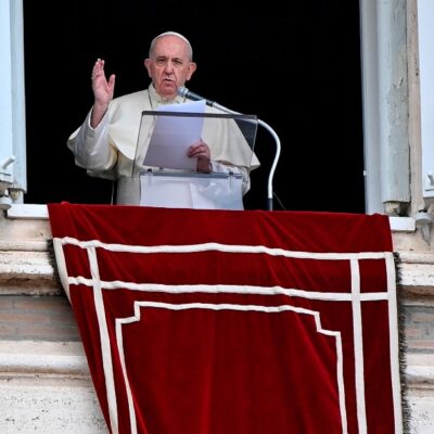 Papa Francisco afirma que capitalismo ha fallado ante el COVID-19 y debe reformarse