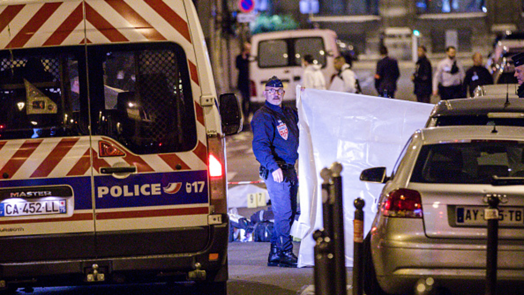 La Policía de París resguarda la zona donde se registró un homicidio