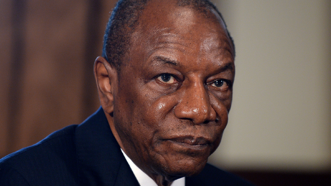 Presidente de Guinea, Alpha Condé, es reelegido por tercera vez en unos comicios