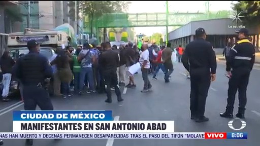 trabajadores bloquean avenida san antonio abad en cdmx