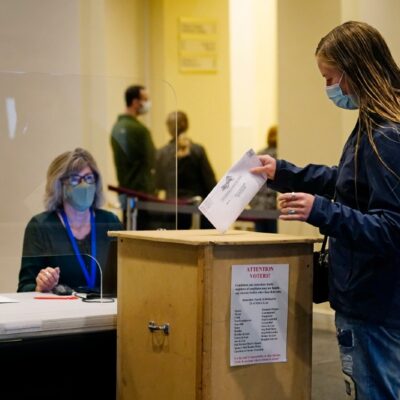 Más de 1.3 millones de estadounidenses ya votaron por correo en Florida
