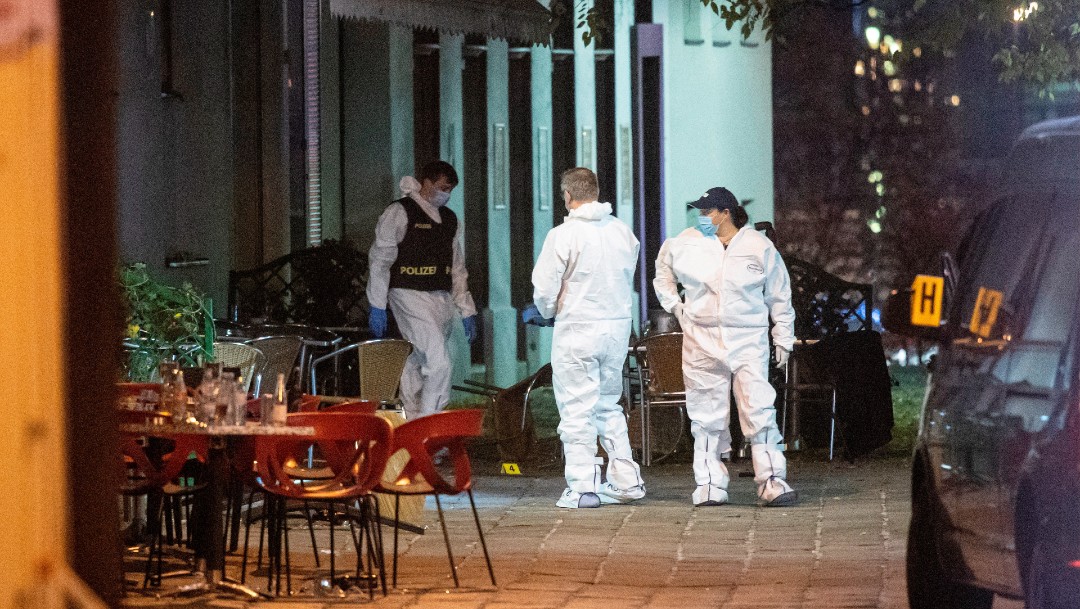 Al menos 'un terrorista islamista' participó en ataque en Viena que dejó 4 muertos