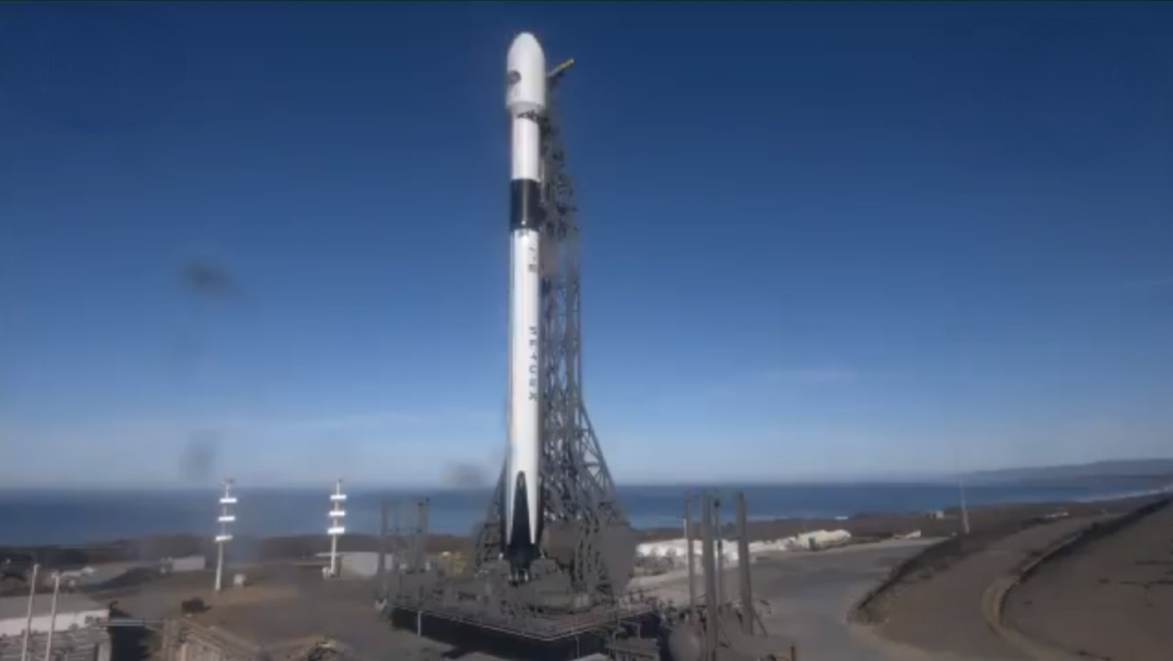 El cohete SpaceX Falcon 9 transporta el satélite que medirá el nivel del mar