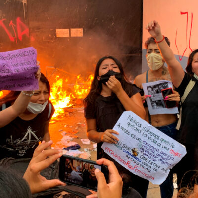 Destituyen al director de Policía de Cancún por ordenar disparos al aire en protesta feminista