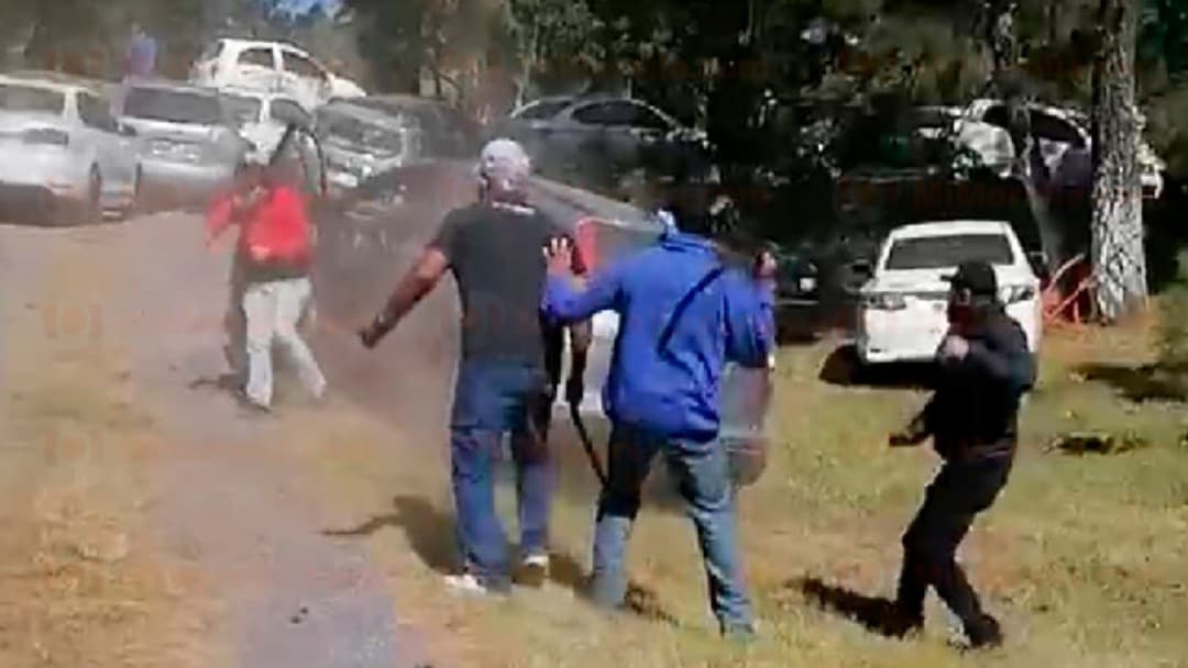 Enfrentamiento de la CNTE en Paracho, deja 15 heridos