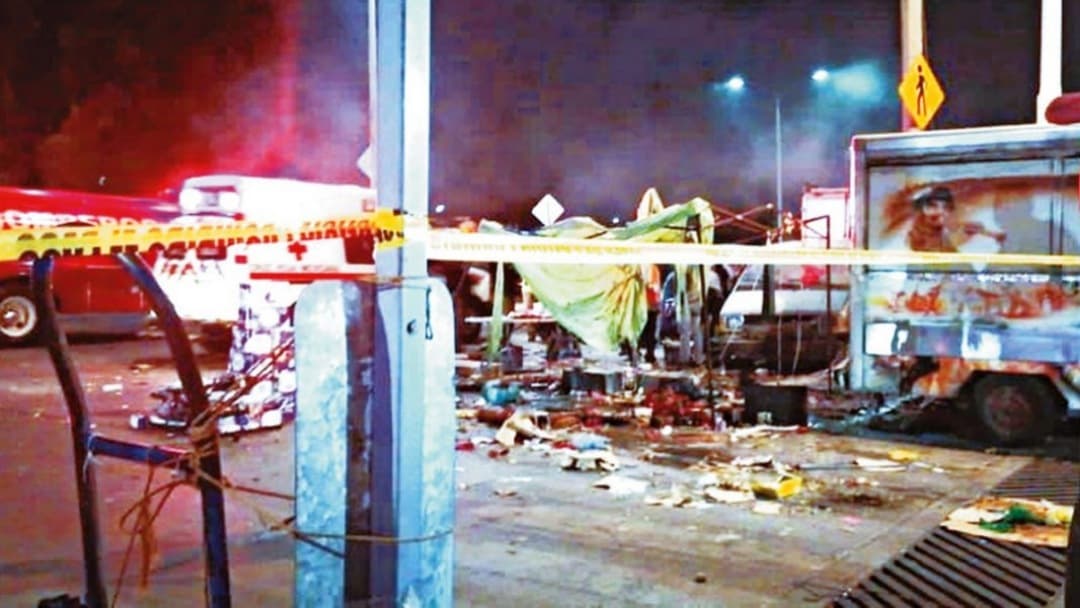 Explota pirotecnia en mercado de Celaya, hay cinco heridos