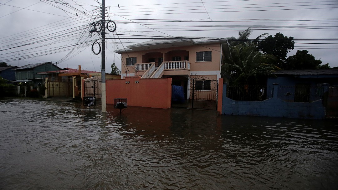 Huracán Eta se debilita a tormenta tropical en Nicaragua y deja al menos muertos