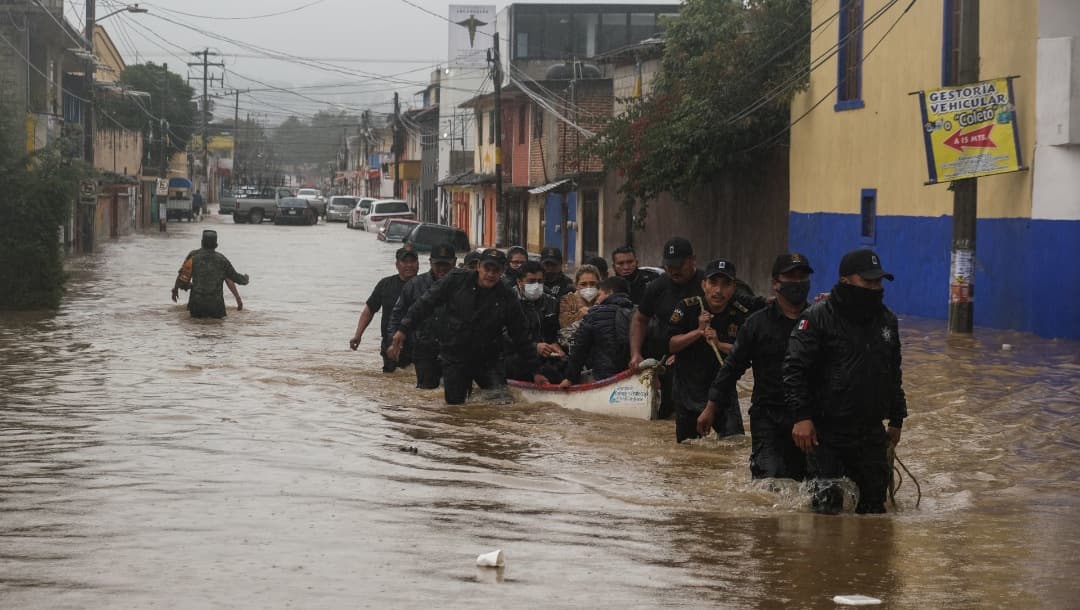 Incomunicadas y bajo el agua se encuentran varias comunidades en Chiapas