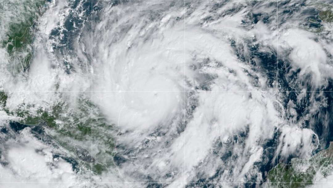 Mapa satelital del huracán Eta