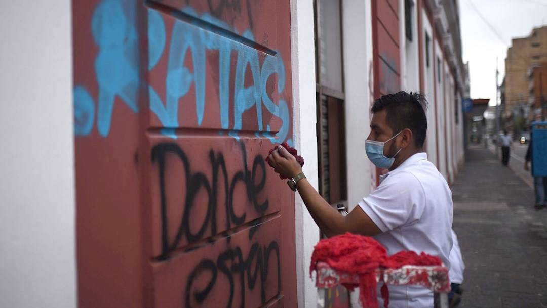 Cientos volvieron a protestar en Guatemala este domingo contra el presidente Alejandro Giammattei