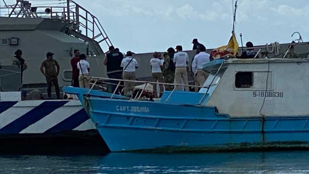 Rescatan a 14 migrantes cubanos en mar de Quintana Roo