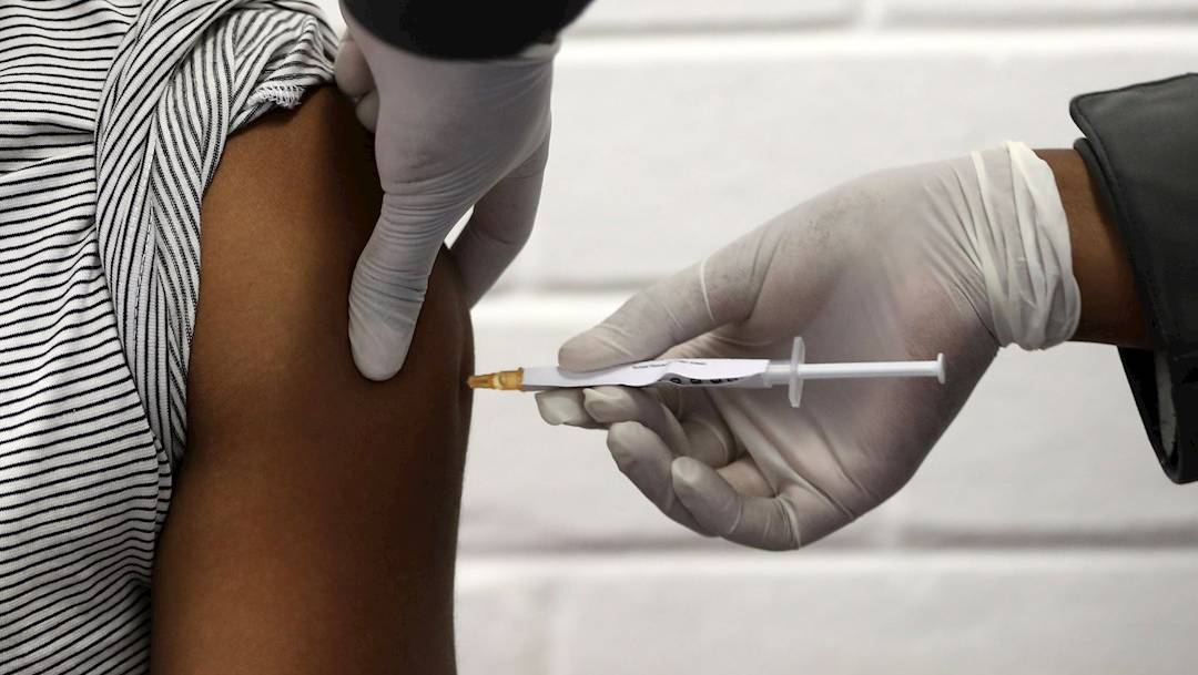 Estados Unidos prevé iniciar la vacunación contra el COVID-19 tan pronto como el 12 de diciembre