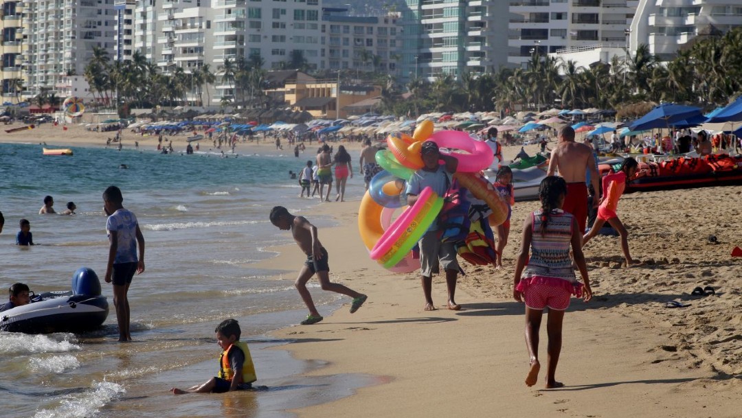 Acapulco espera la llegada de turistas para mantener activa su economía