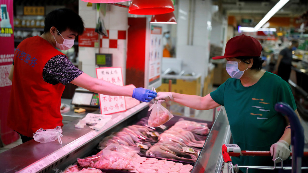 China detecta coronavirus en envases de carne congelada de Argentina, suspenderá importaciones